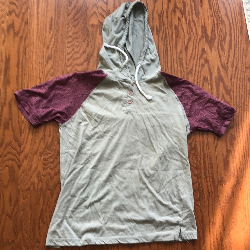 Men’s hooded t-shirt
